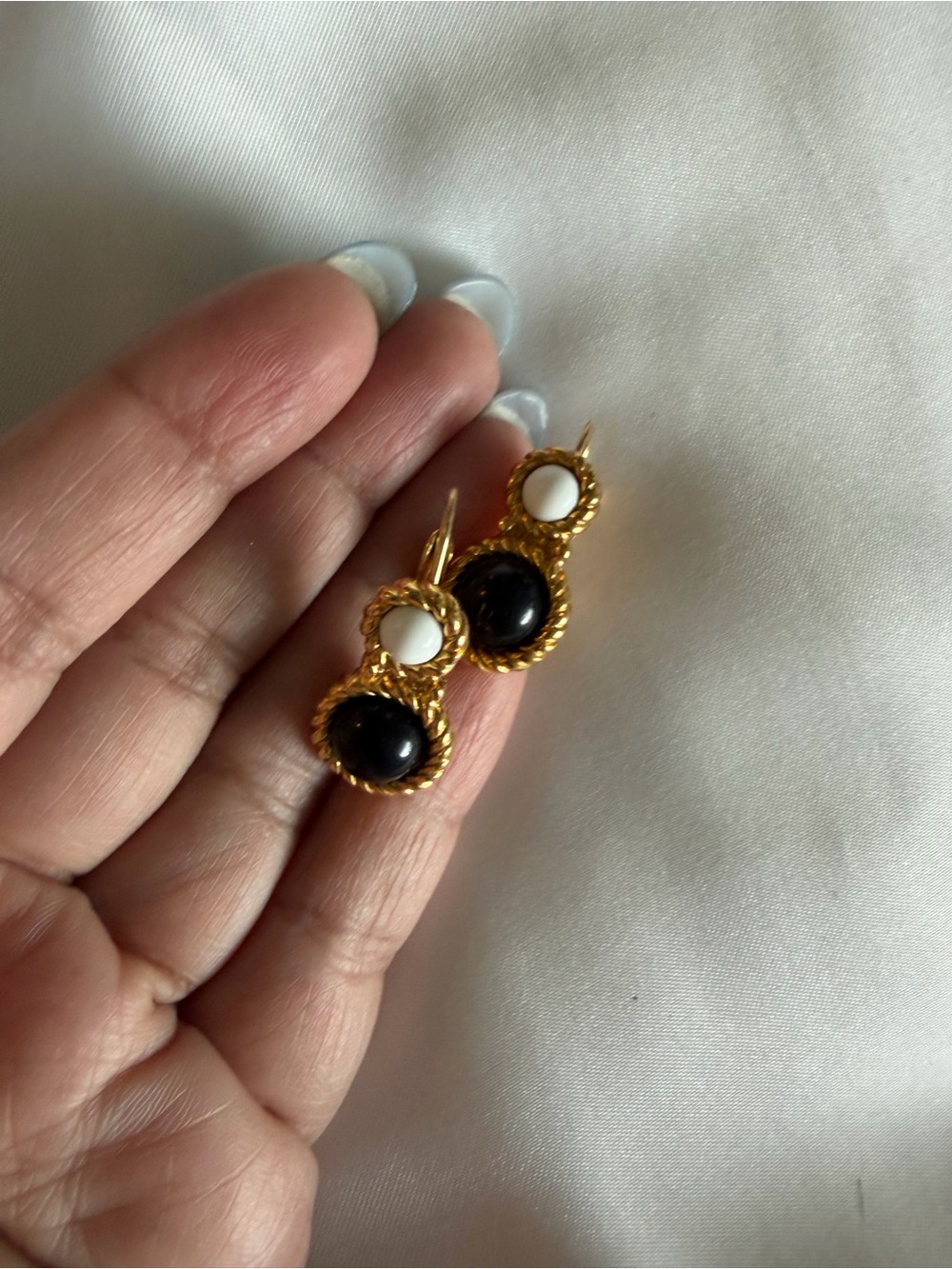 Money vintage black and white onyx gold plated